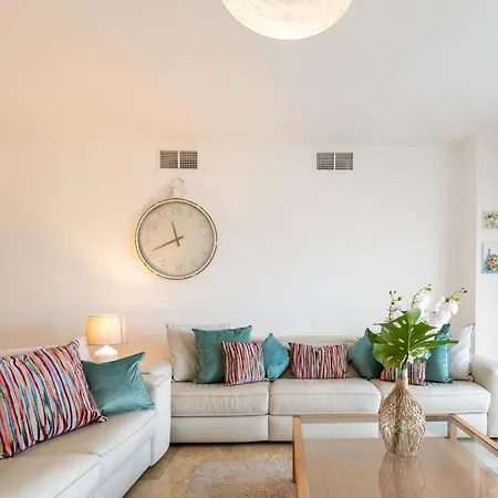 Marina De La Duquesa Apartment