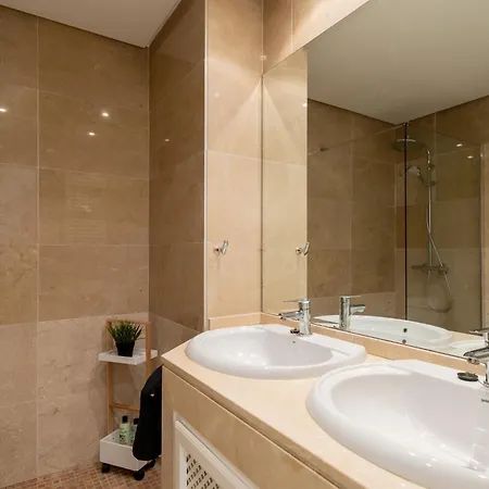 Marina De La Duquesa Apartment *
